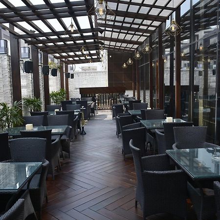 Inde Hotel Chattarpur Ню Делхи Екстериор снимка