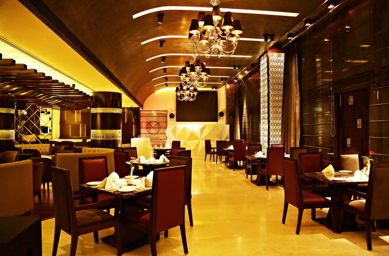 Inde Hotel Chattarpur Ню Делхи Екстериор снимка